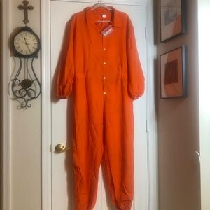 NWOT Spooktacular Creations Orange Inmate Men's Coverall